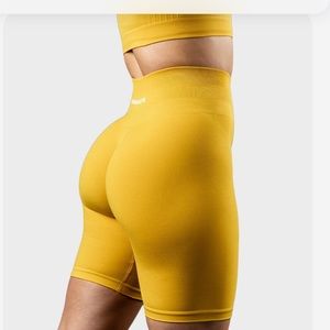 ALPHALETE Golden Hour Short.